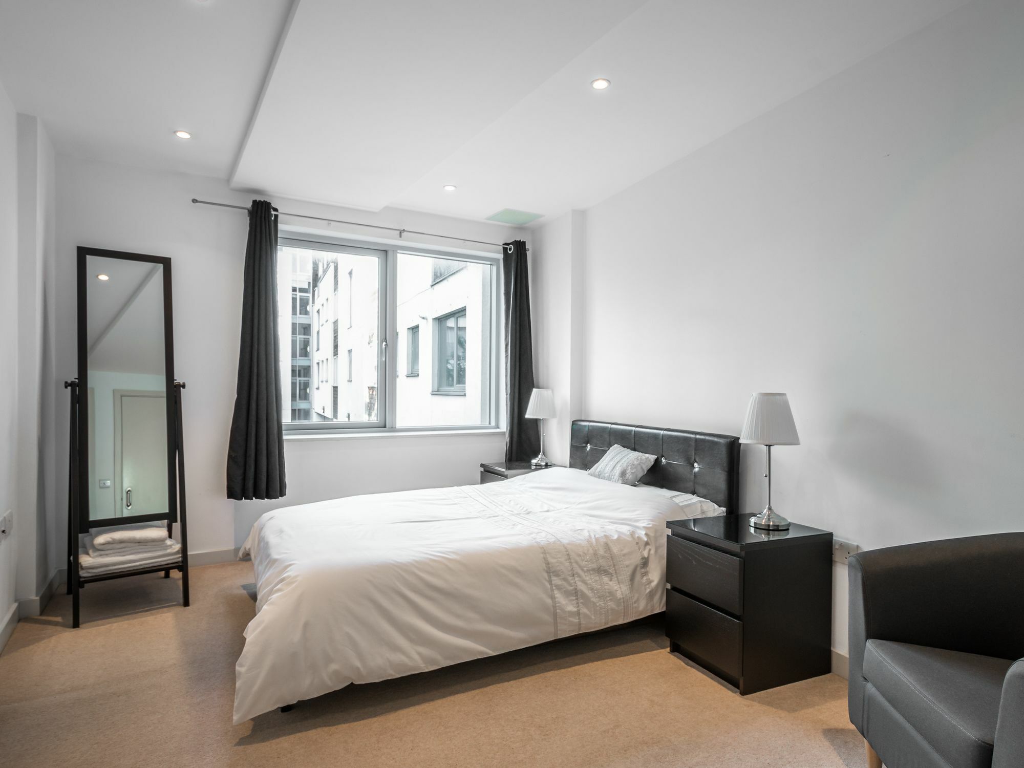 City Center Apartment Bedford Buitenkant foto