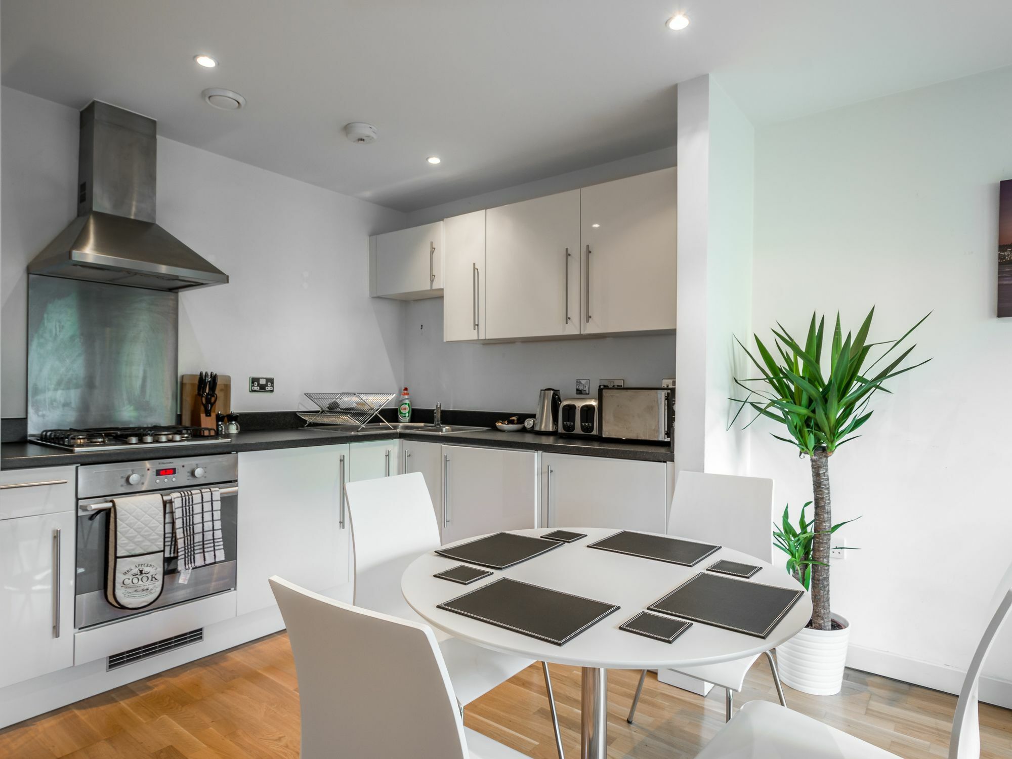City Center Apartment Bedford Buitenkant foto